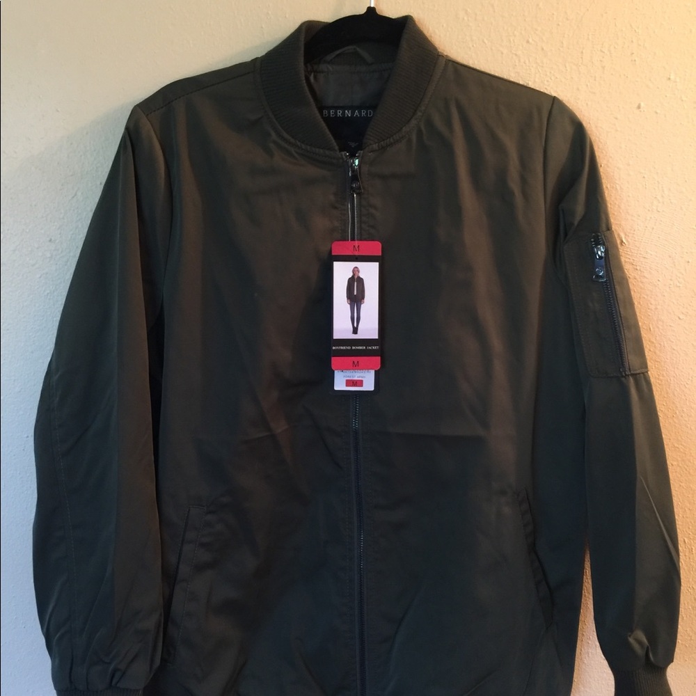 NWT Bernardo boyfriend bomber jacket M